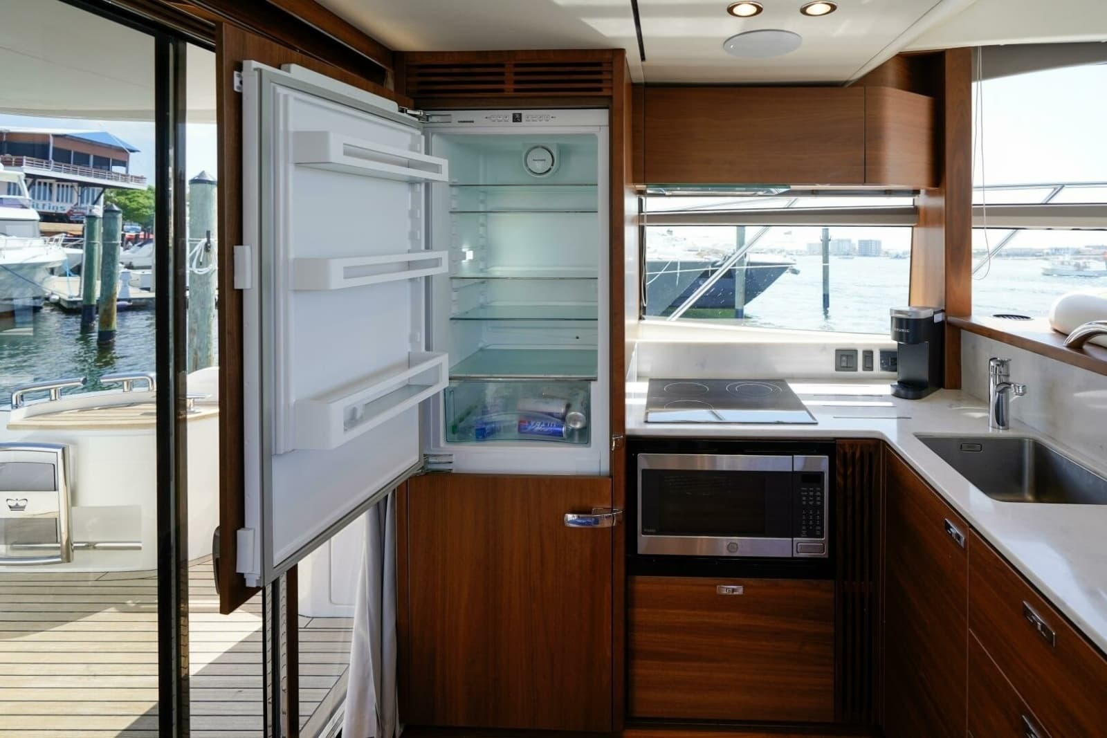 2021 Princess F50 - Photo 9