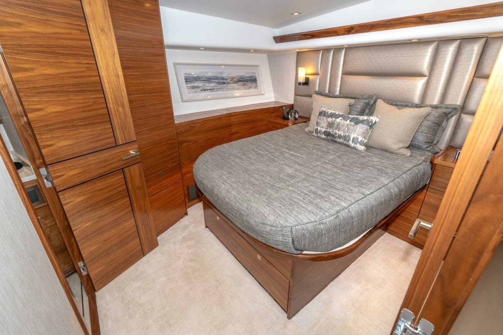 2025 Viking 90C - Photo 46