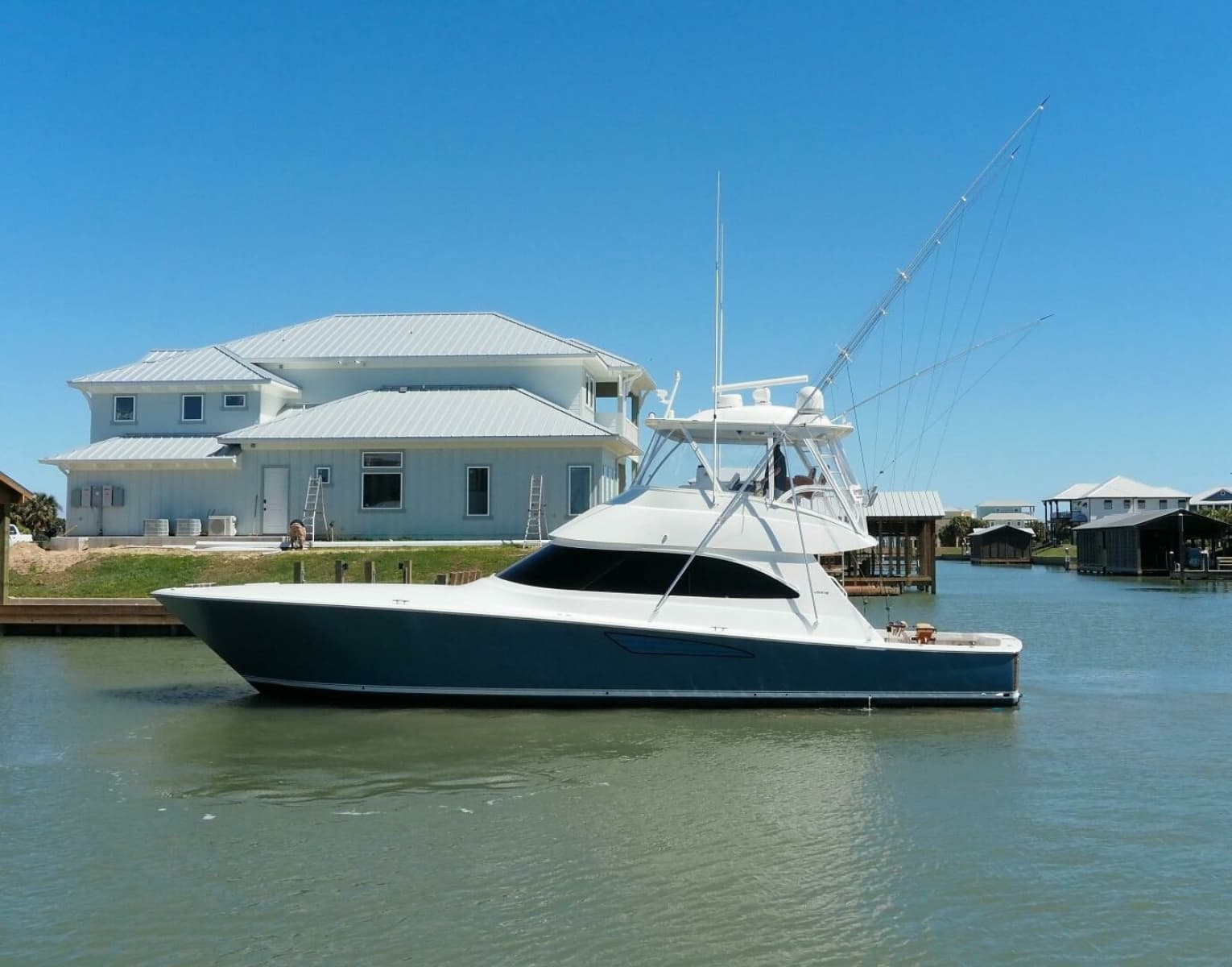 2017 Viking 52 Convertible - Photo 52