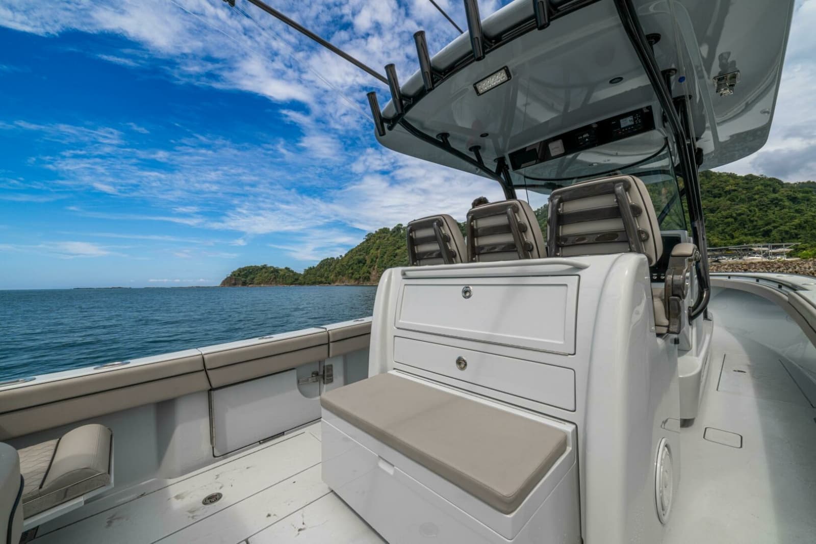 2024 Valhalla Boatworks V-33 - Photo 3