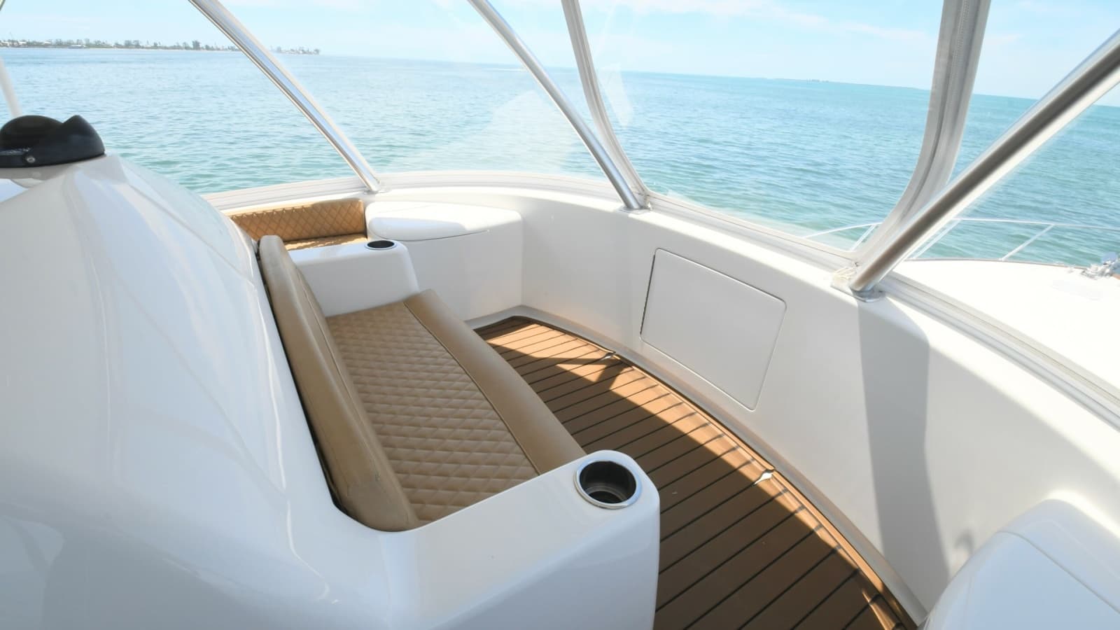 2019 Viking 58 Convertible - Photo 37