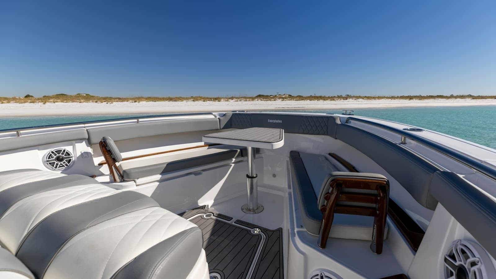 2024 Everglades 455 Center Console - Photo 11