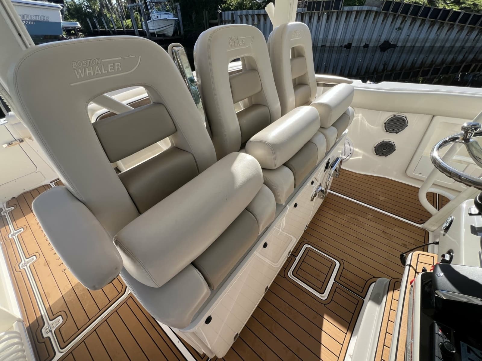 2017 Boston Whaler 380 Outrage - Photo 17