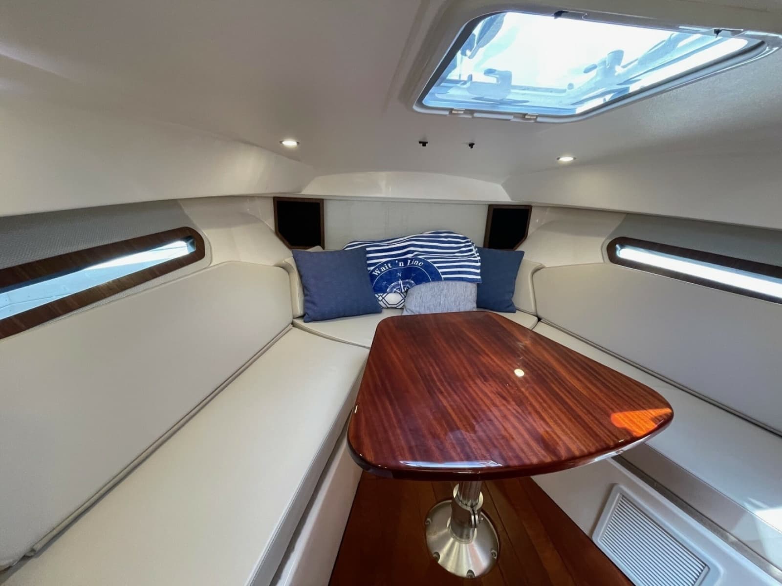 2017 Pursuit 325 OS - Photo 26