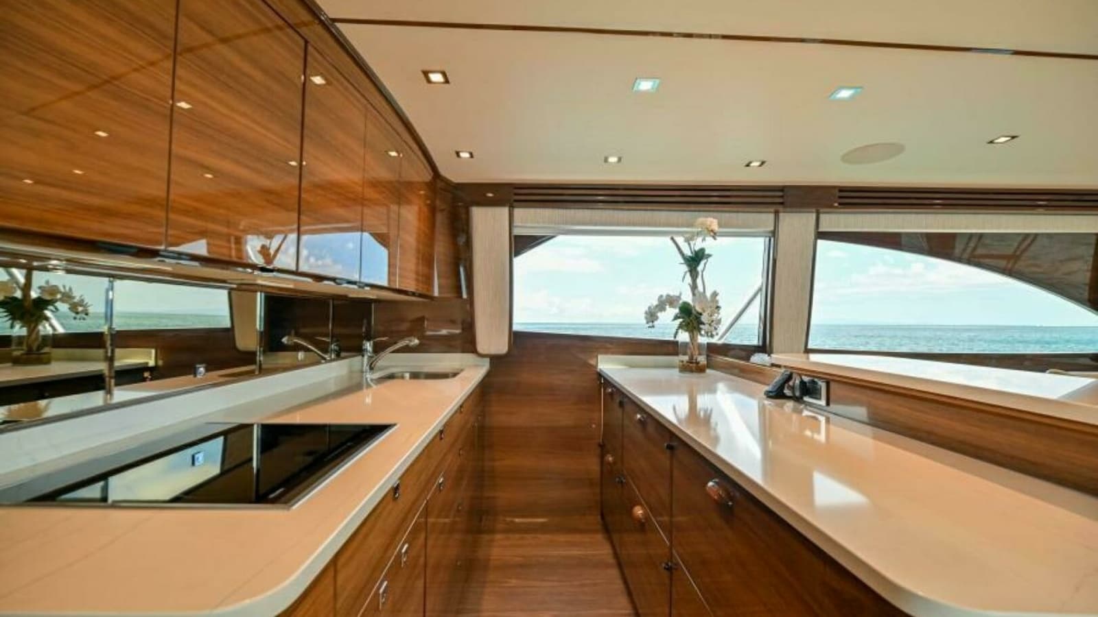 2023 Viking 64 Convertible - Photo 12