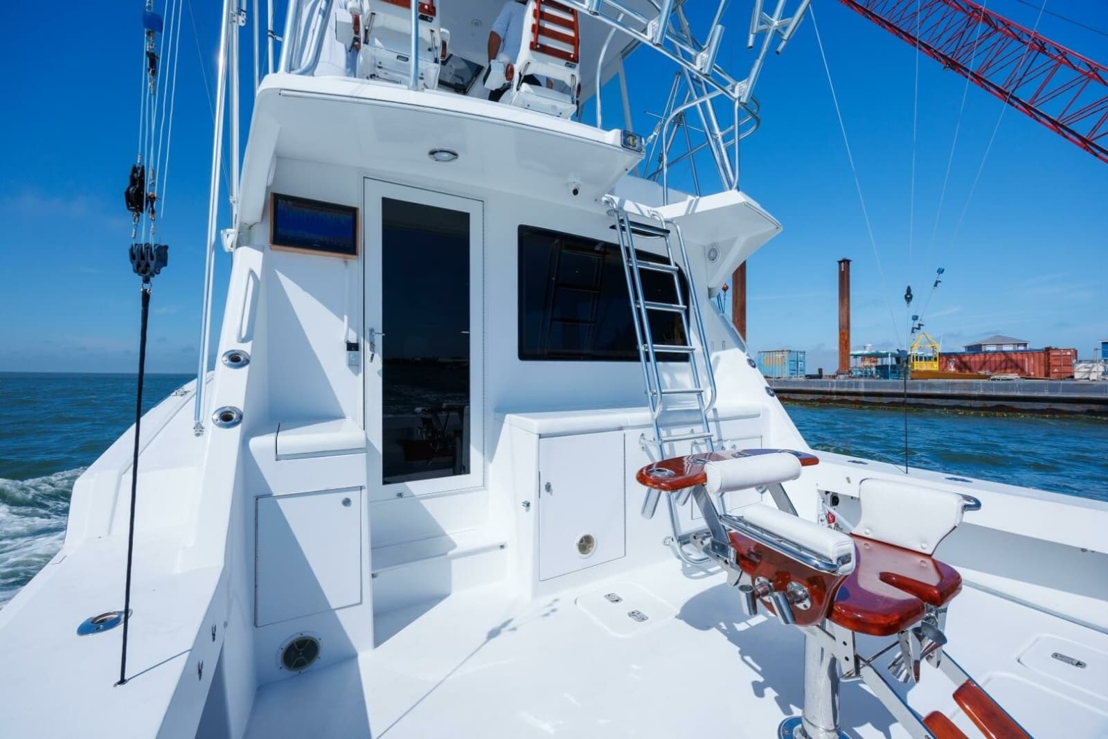 2002 Hatteras 50 Convertible - Photo 21