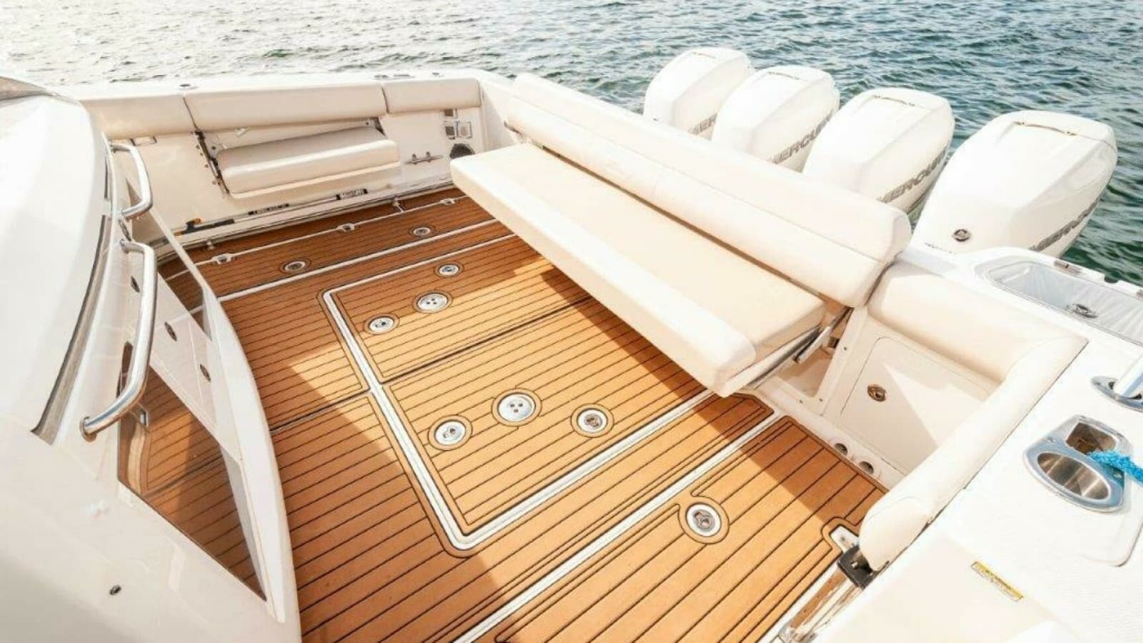 2018 Boston Whaler 420 Outrage - Photo 19