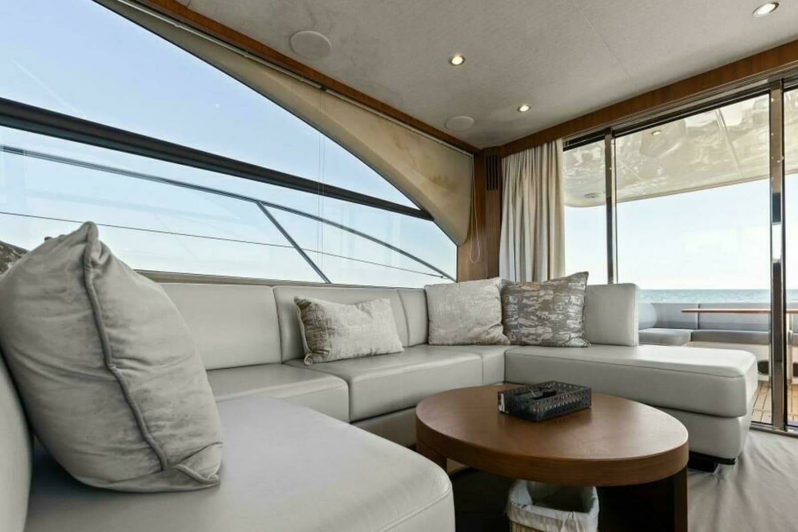 2016 Princess 60 Flybridge - Photo 20
