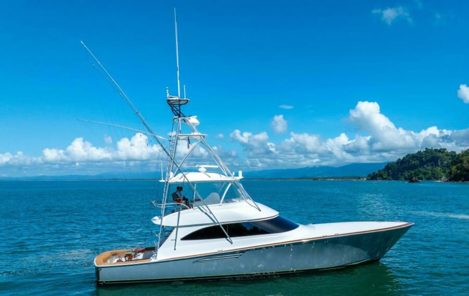 2017 Viking 62 Convertible - Photo 66