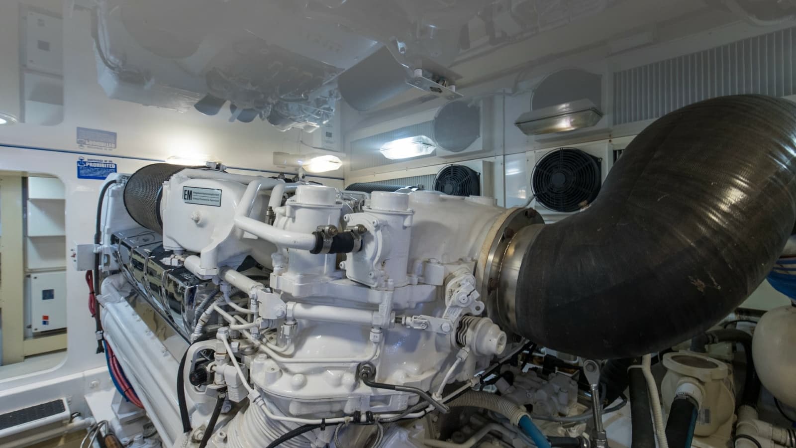 2005 Viking 61 Enclosed Bridge - Photo 65