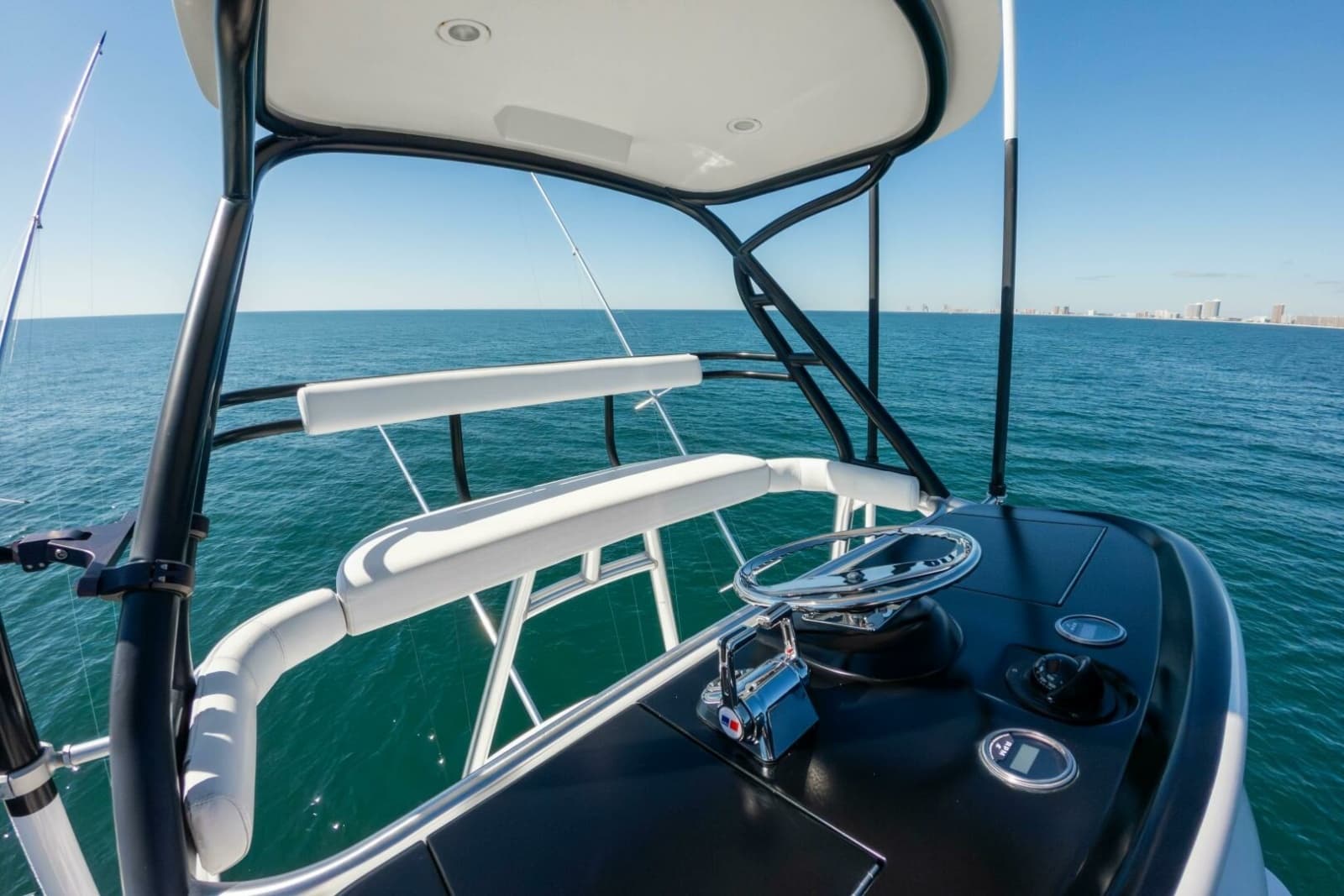 2013 Viking 76 Convertible - Photo 90
