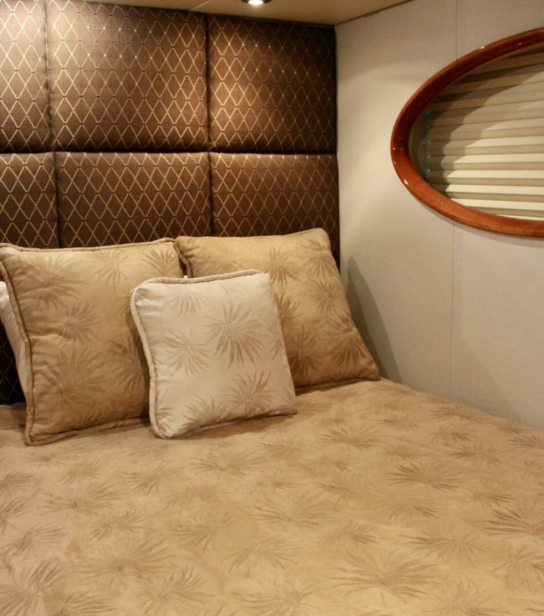2007 Lazzara Yachts 74 Motor Yacht - Photo 109