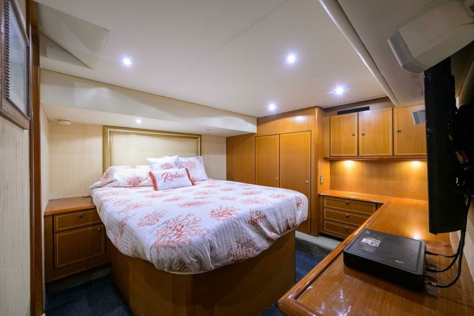 2006 Ocean Yachts 57 Super Sport - Photo 46