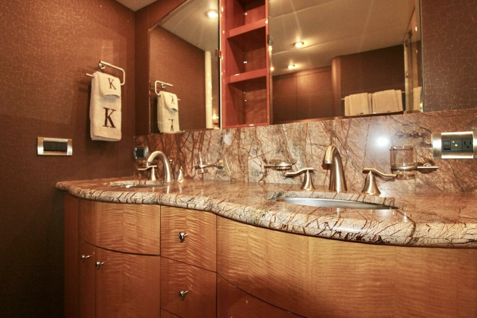 2007 Lazzara Yachts 74 Motor Yacht - Photo 101