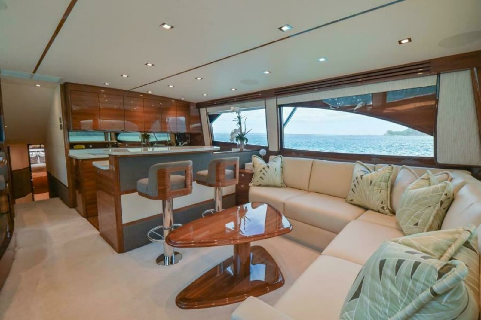 2023 Viking 64 Convertible - Photo 7