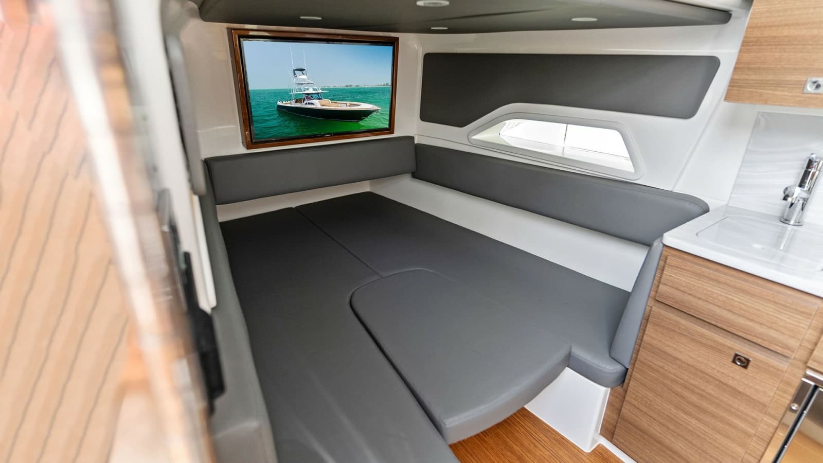 2022 Valhalla Boatworks V-46 - Photo 21