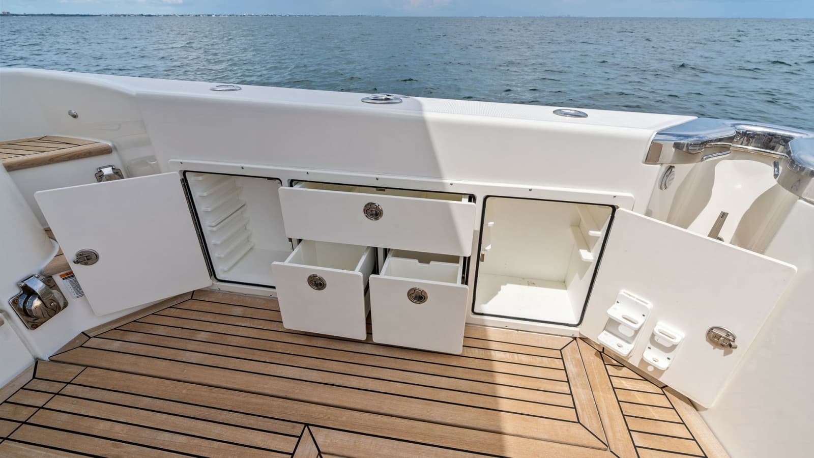 2021 Riviera 57 Enclosed Bridge - Photo 13