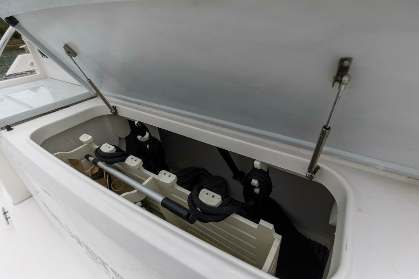 2019 Tiara Yachts C49 Coupe - Photo 71