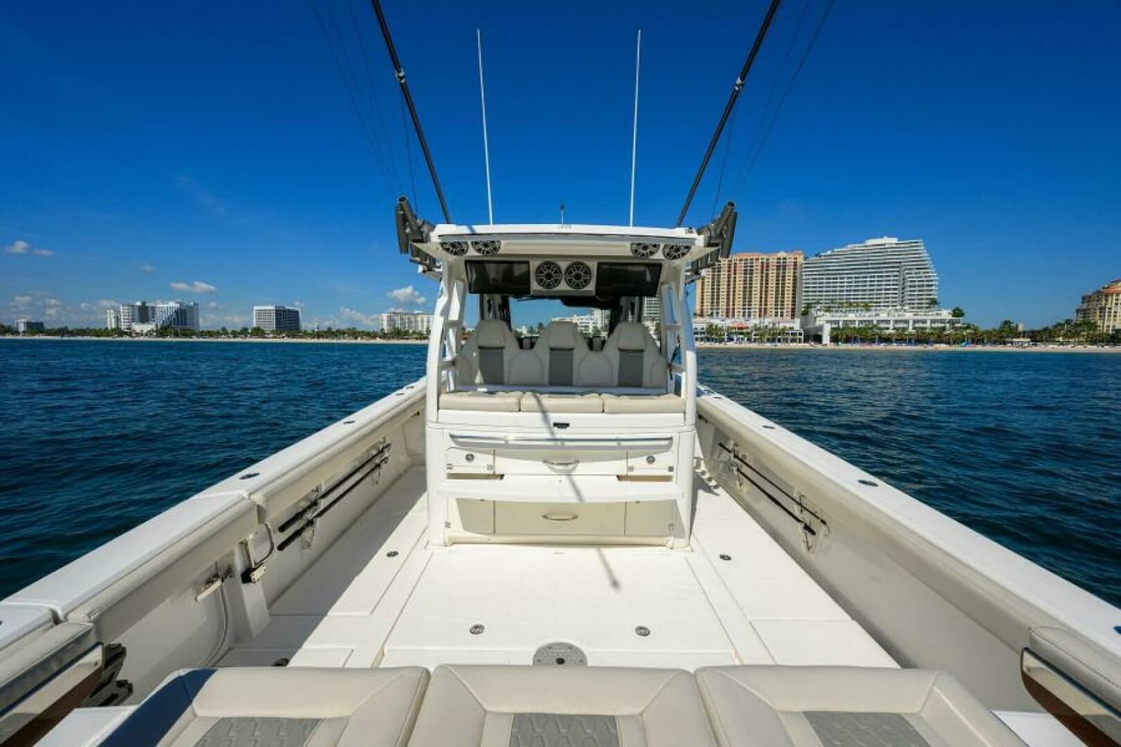 2021 Solace Center Console - Photo 11