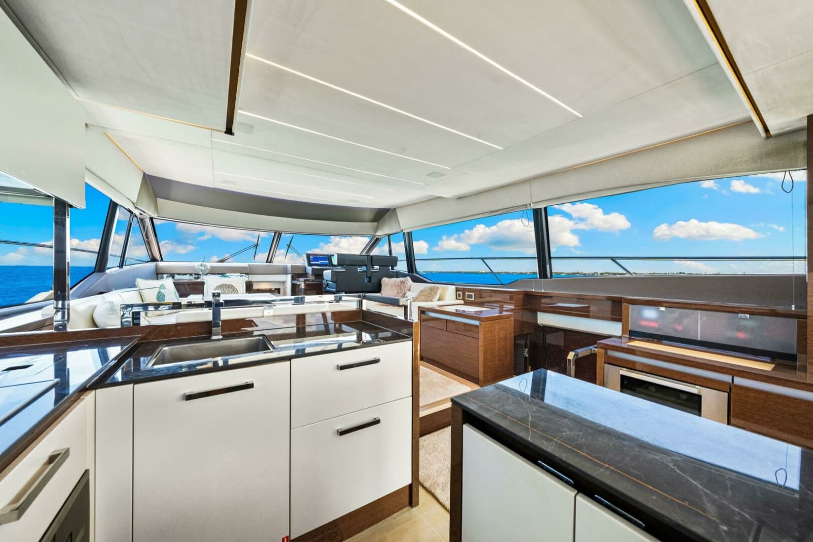 2019 Prestige 630 Flybridge - Photo 34