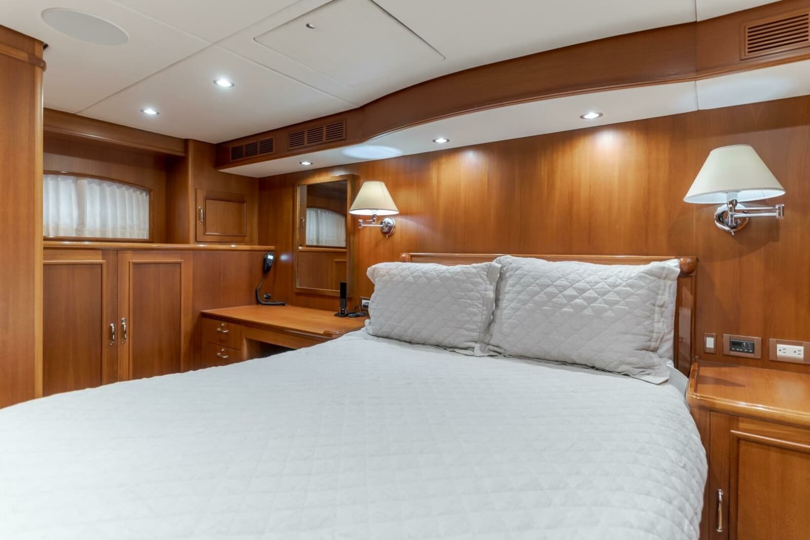 2008 Grand Banks 59 Aleutian RP - Photo 17