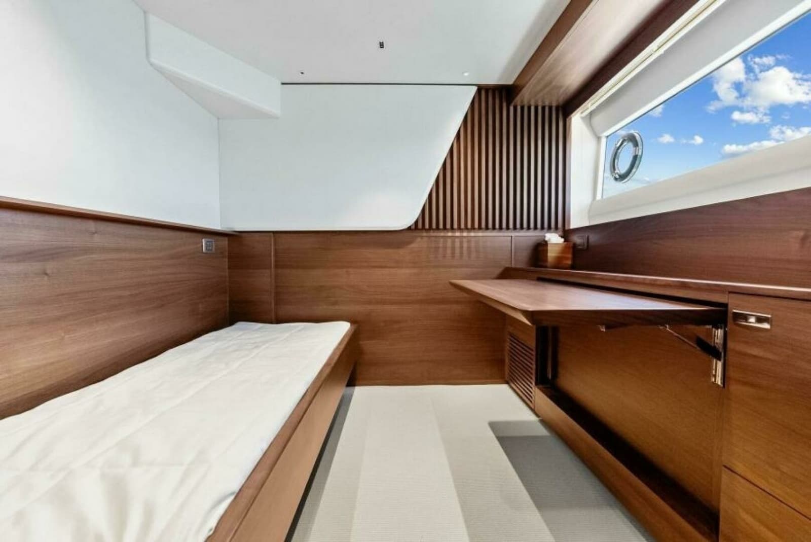 2024 Princess Y72 Motor Yacht - Photo 23