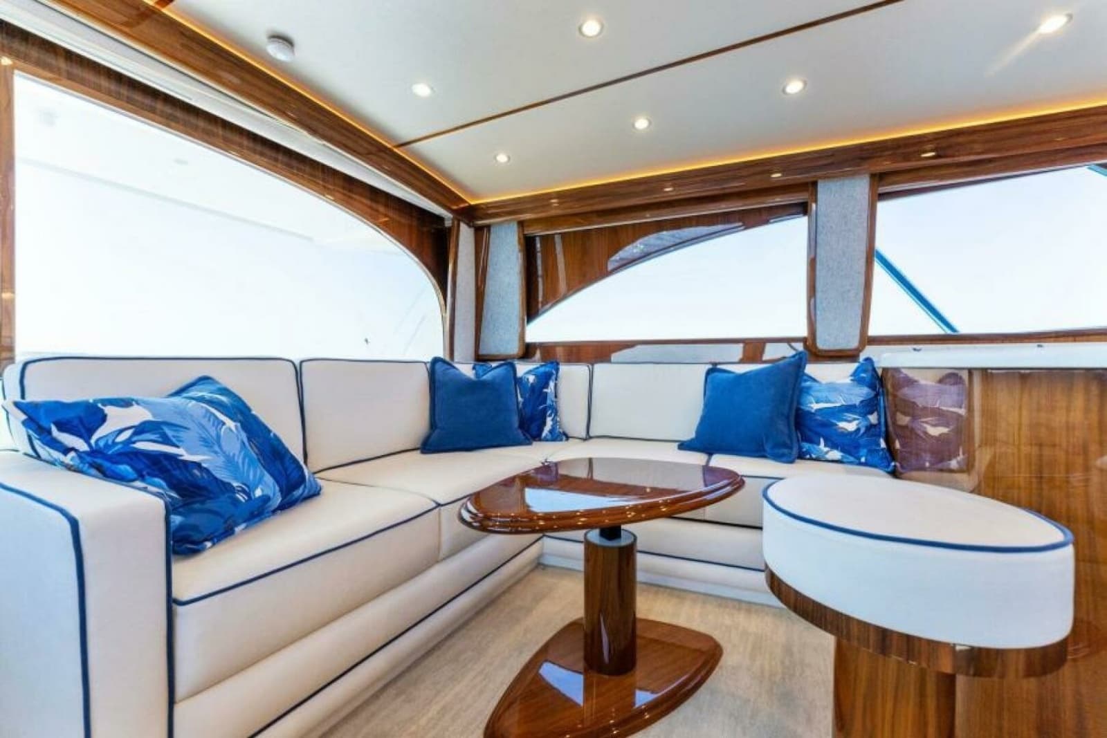 2021 Viking 54 Convertible - Photo 3