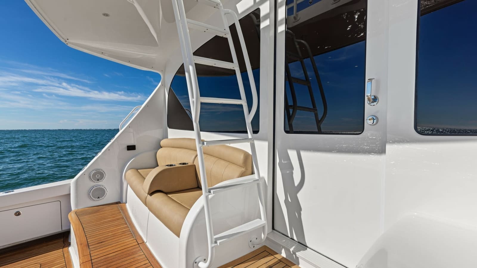 2018 Viking 62 Enclosed Bridge - Photo 11