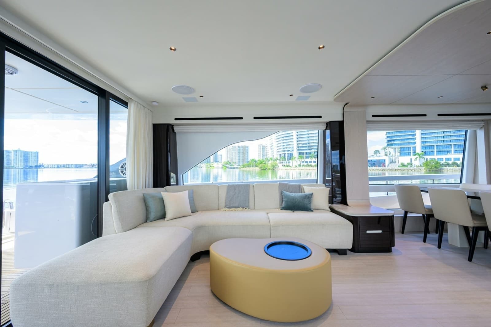 2024 Azimut Fly 78 - Photo 23
