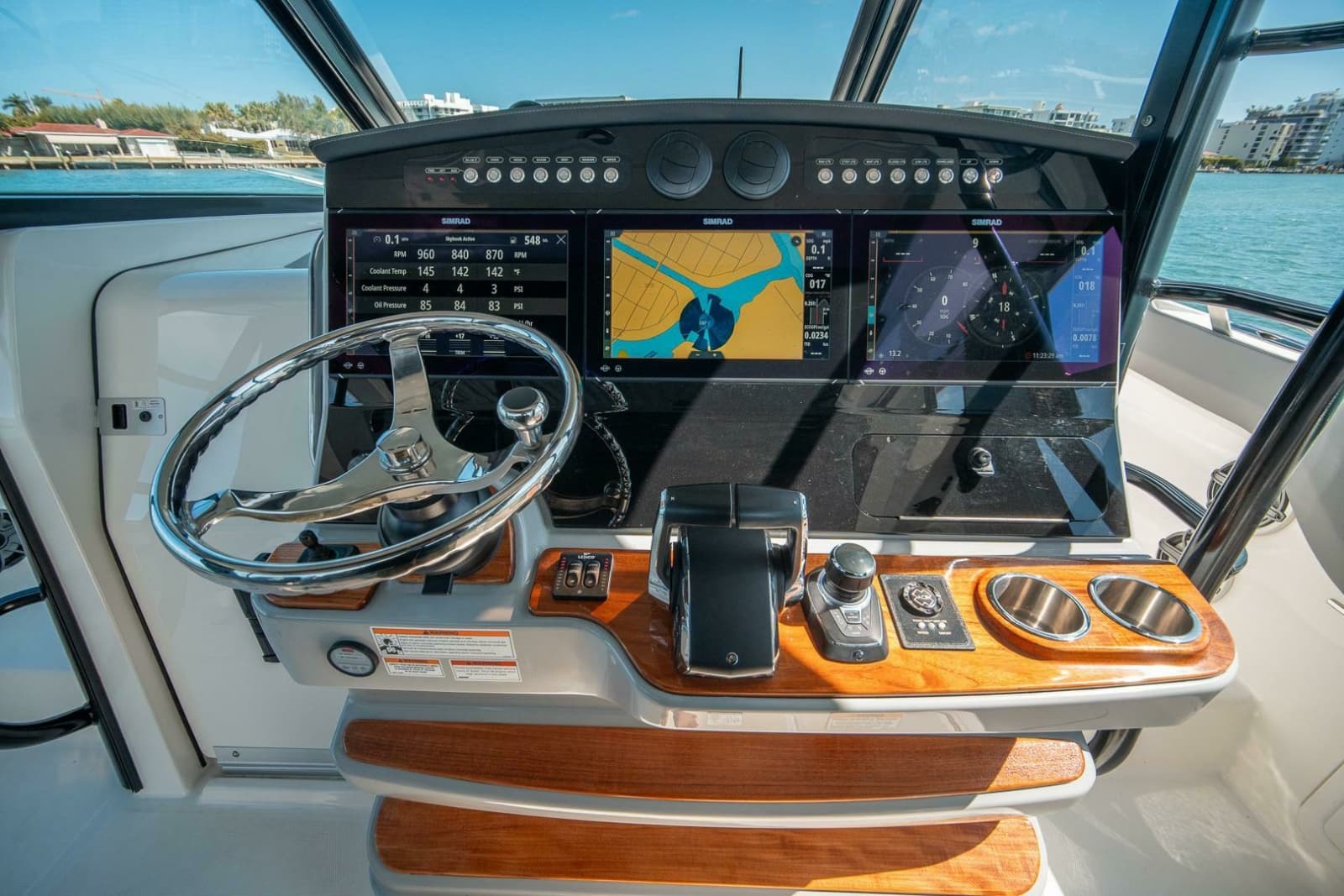 2023 Boston Whaler 420 Outrage - Photo 18