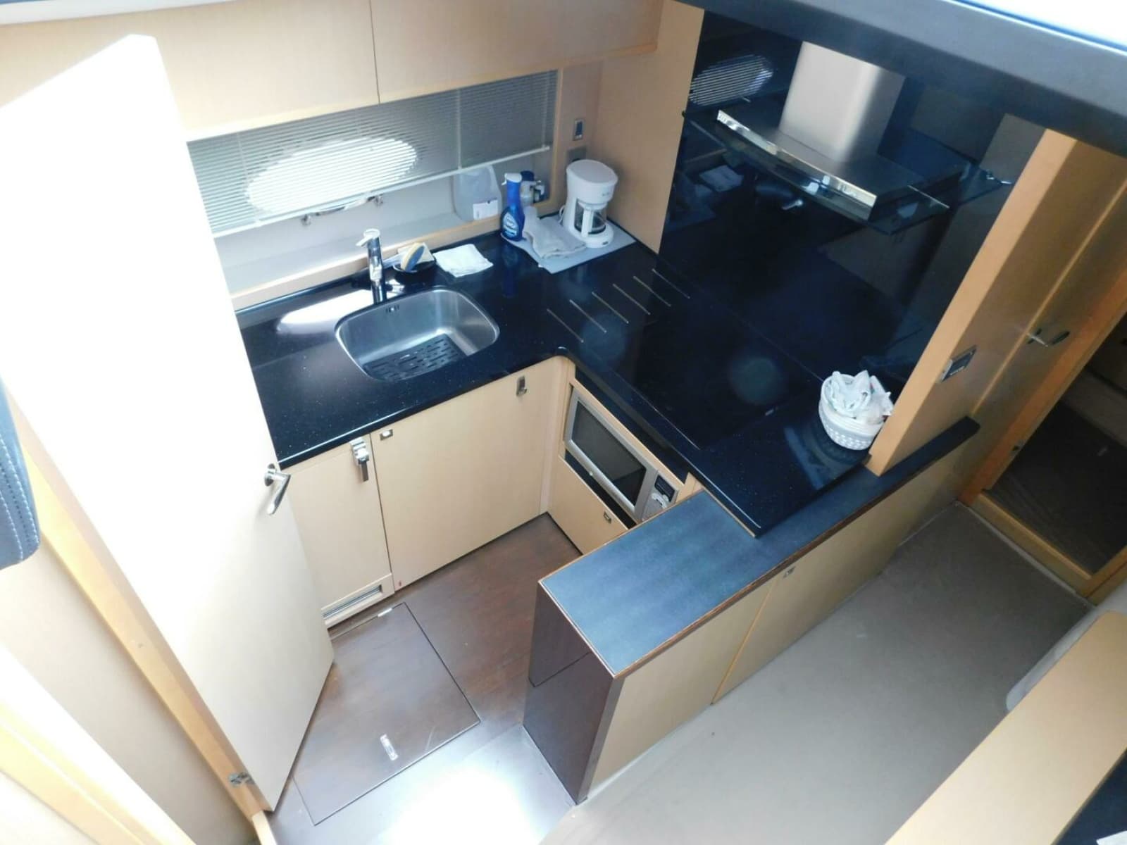 2011 Princess V52 - Photo 9
