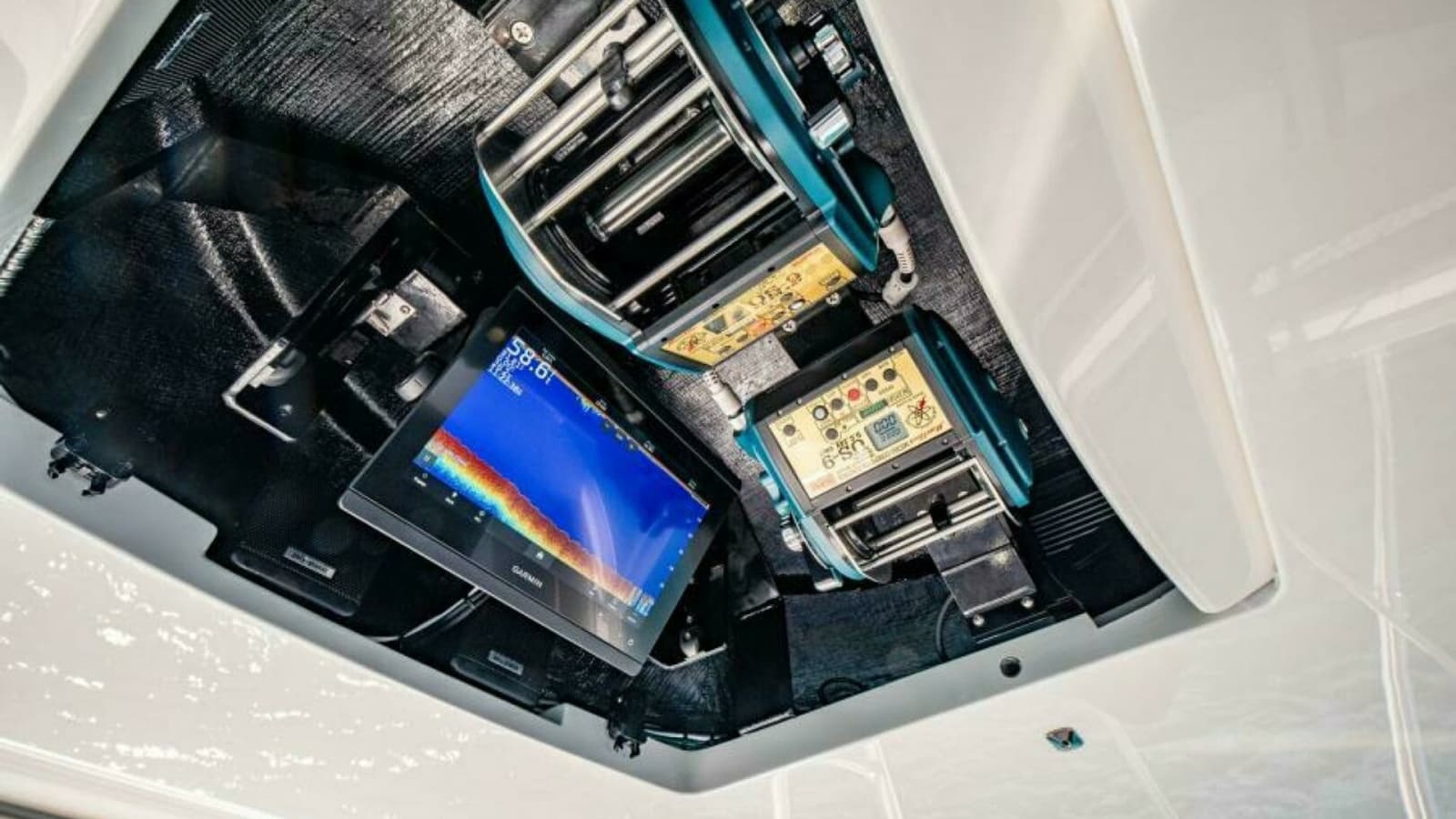 2023 Viking 64 Convertible - Photo 44