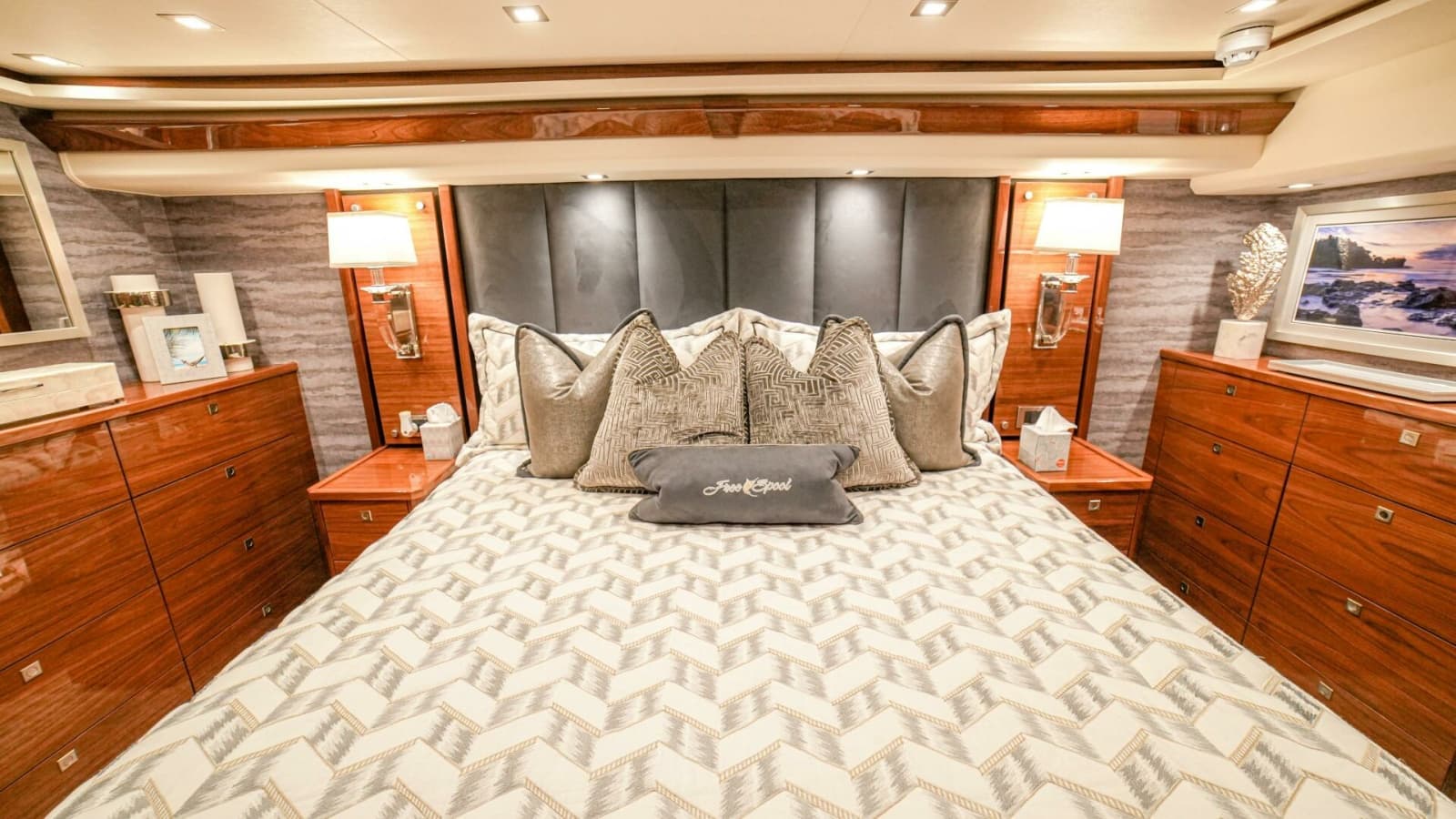 2023 Viking 72 Convertible - Photo 82