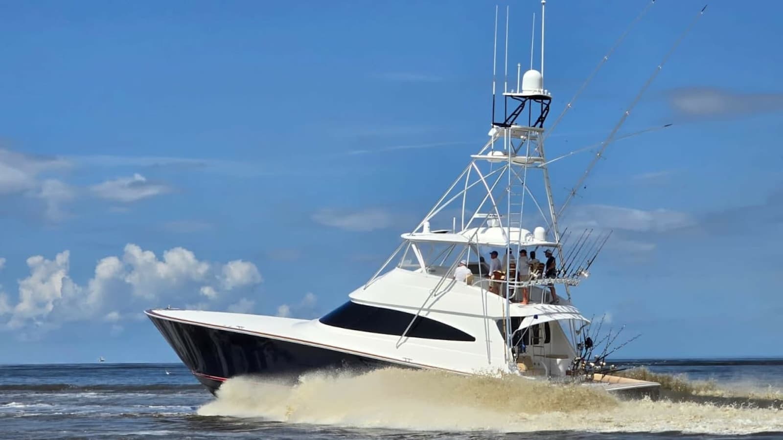 2022 Viking 68 Convertible - Photo 47