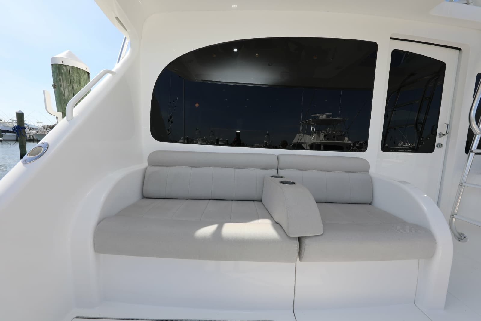 2023 Viking 54 Convertible - Photo 19
