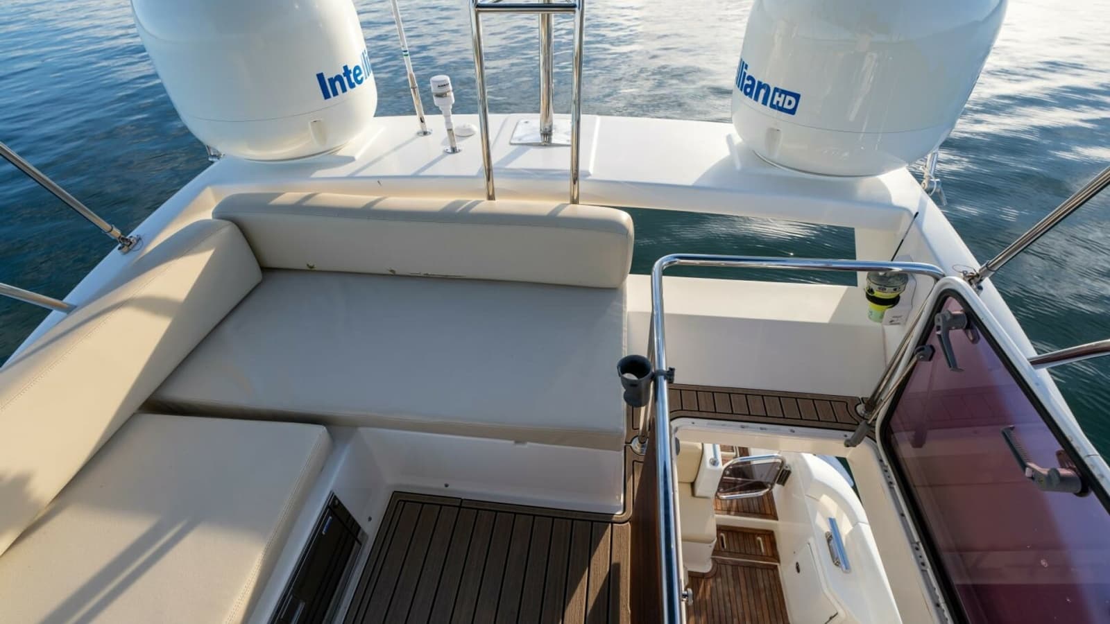 2013 Azimut 40 Flybridge - Photo 52