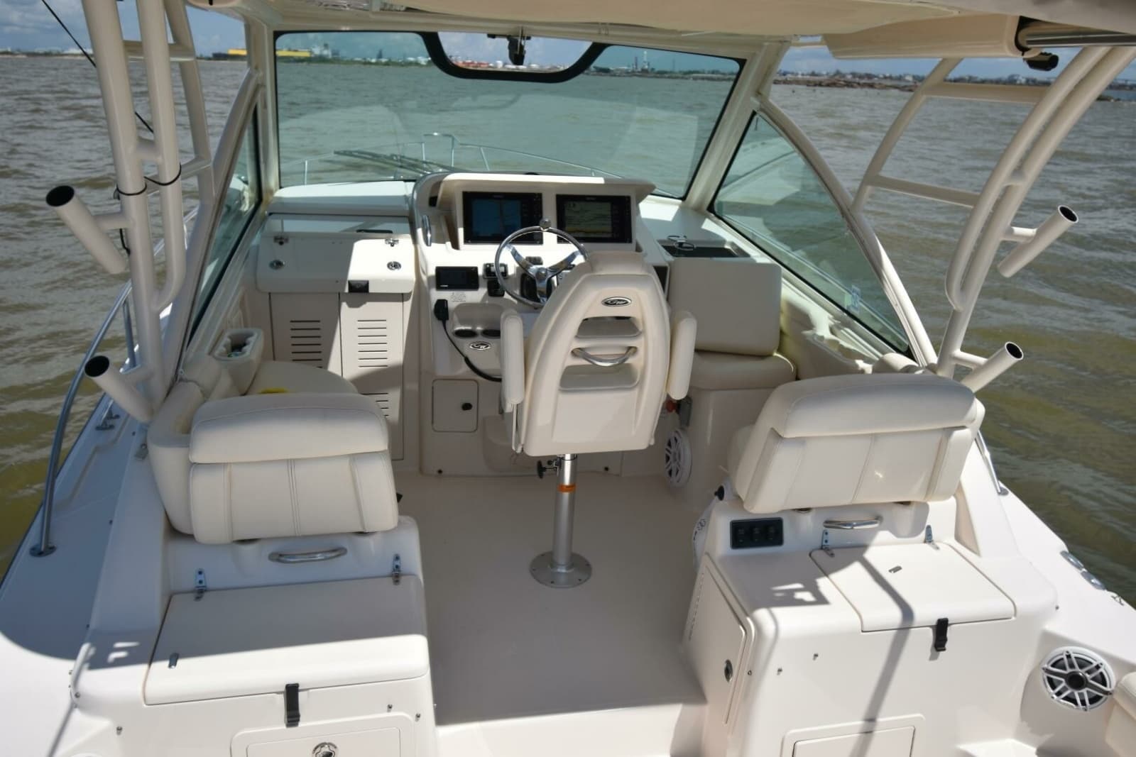 2016 Grady-White 330 Express - Photo 7
