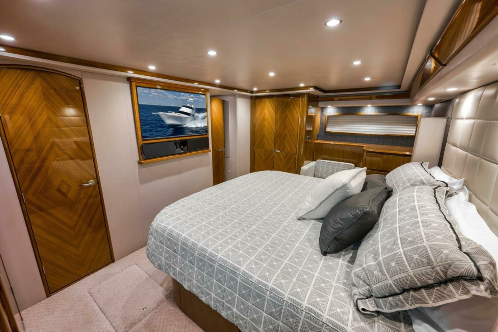 2011 Viking 76 Enclosed Bridge - Photo 57