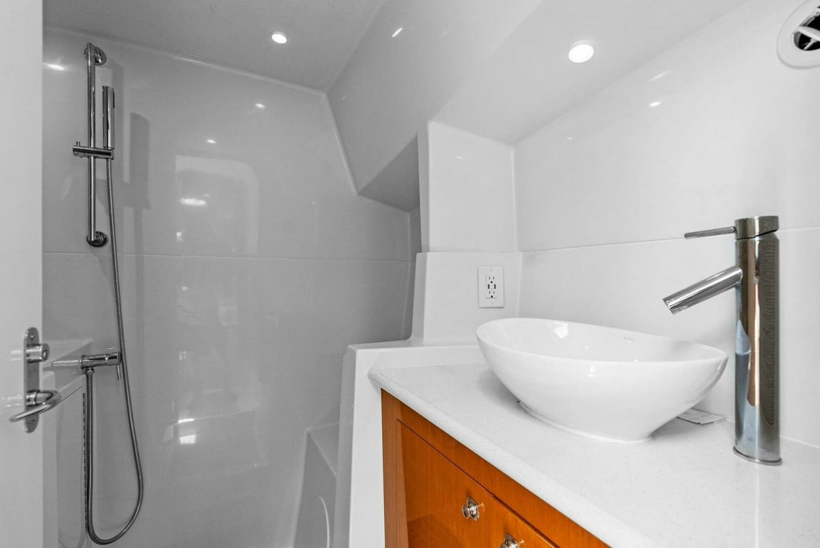 2020 Calcutta 480 Catamaran - Photo 43