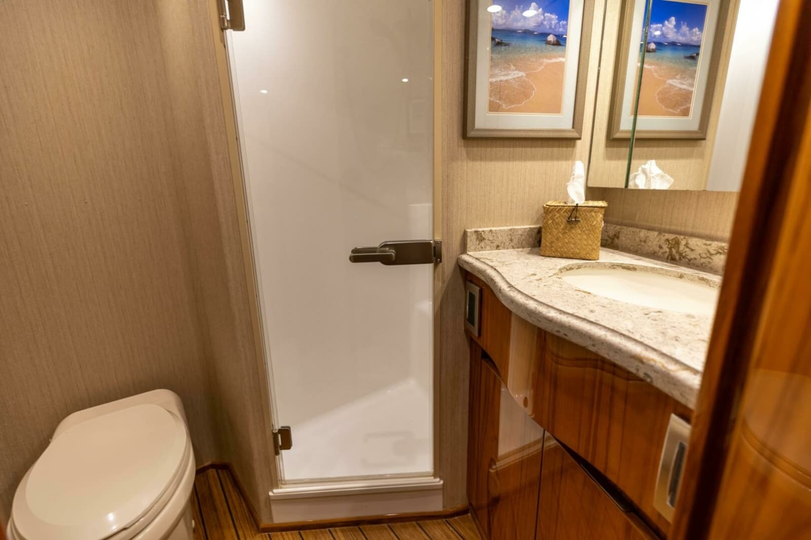 2017 Viking 66 Convertible - Photo 33