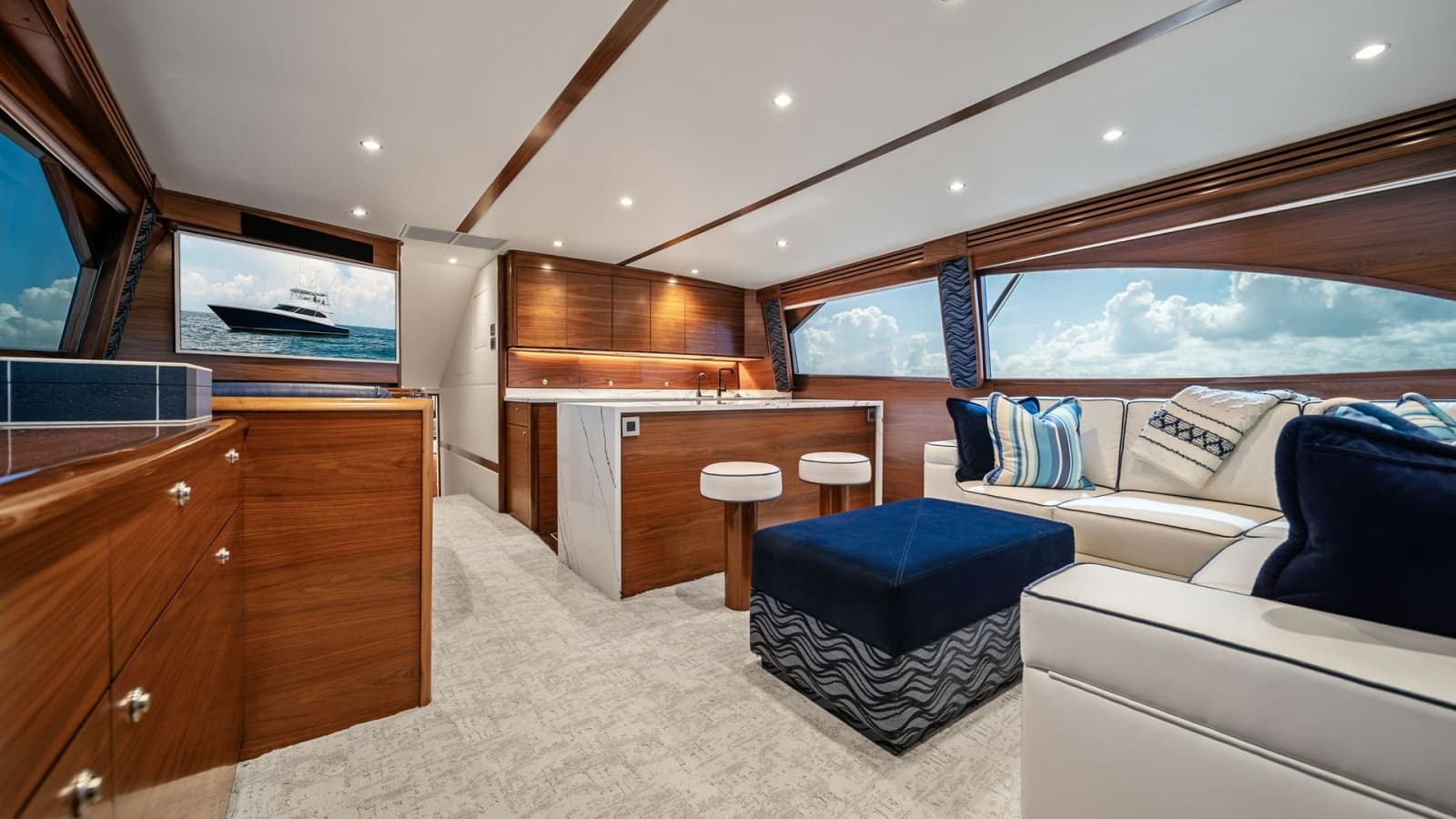 2024 Viking 64 Convertible - Photo 36