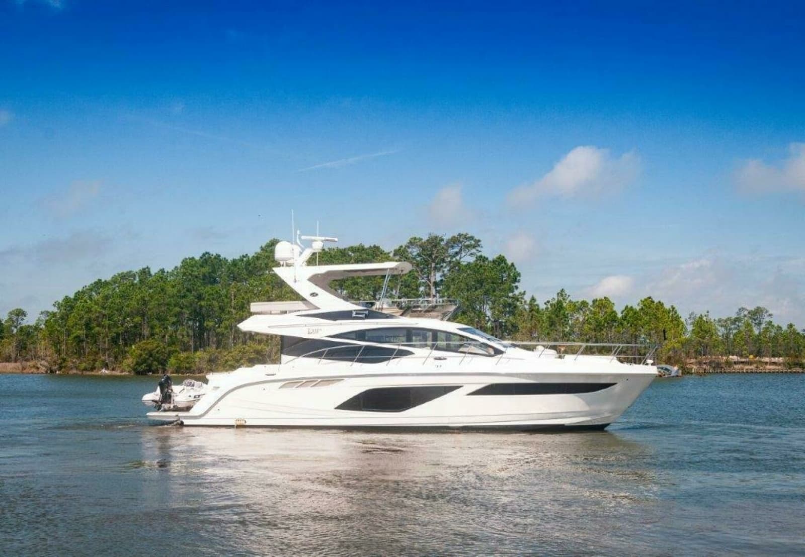 2018 Sea Ray L550 Flybridge - Photo 1