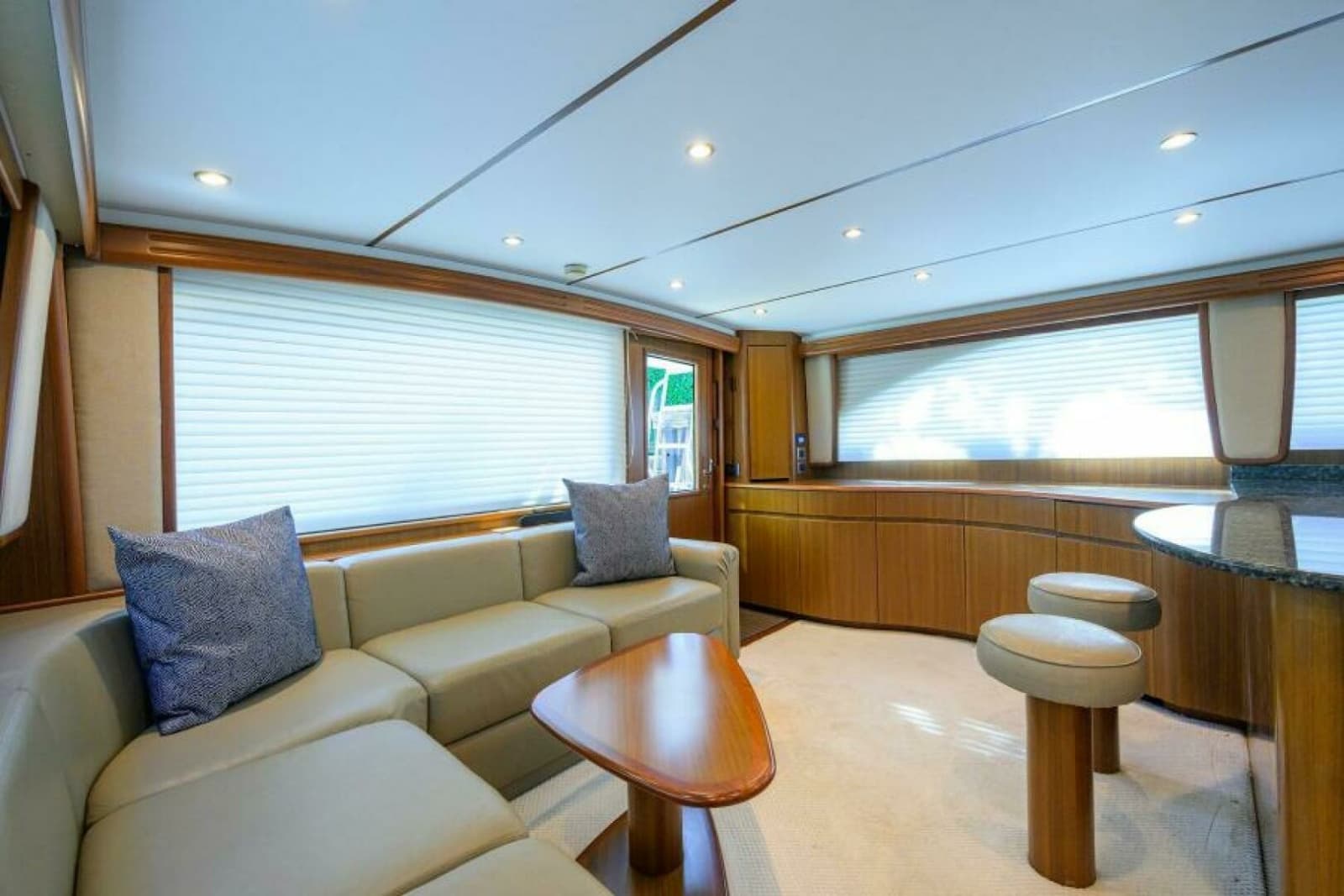 2008 Viking 60 Convertible - Photo 29