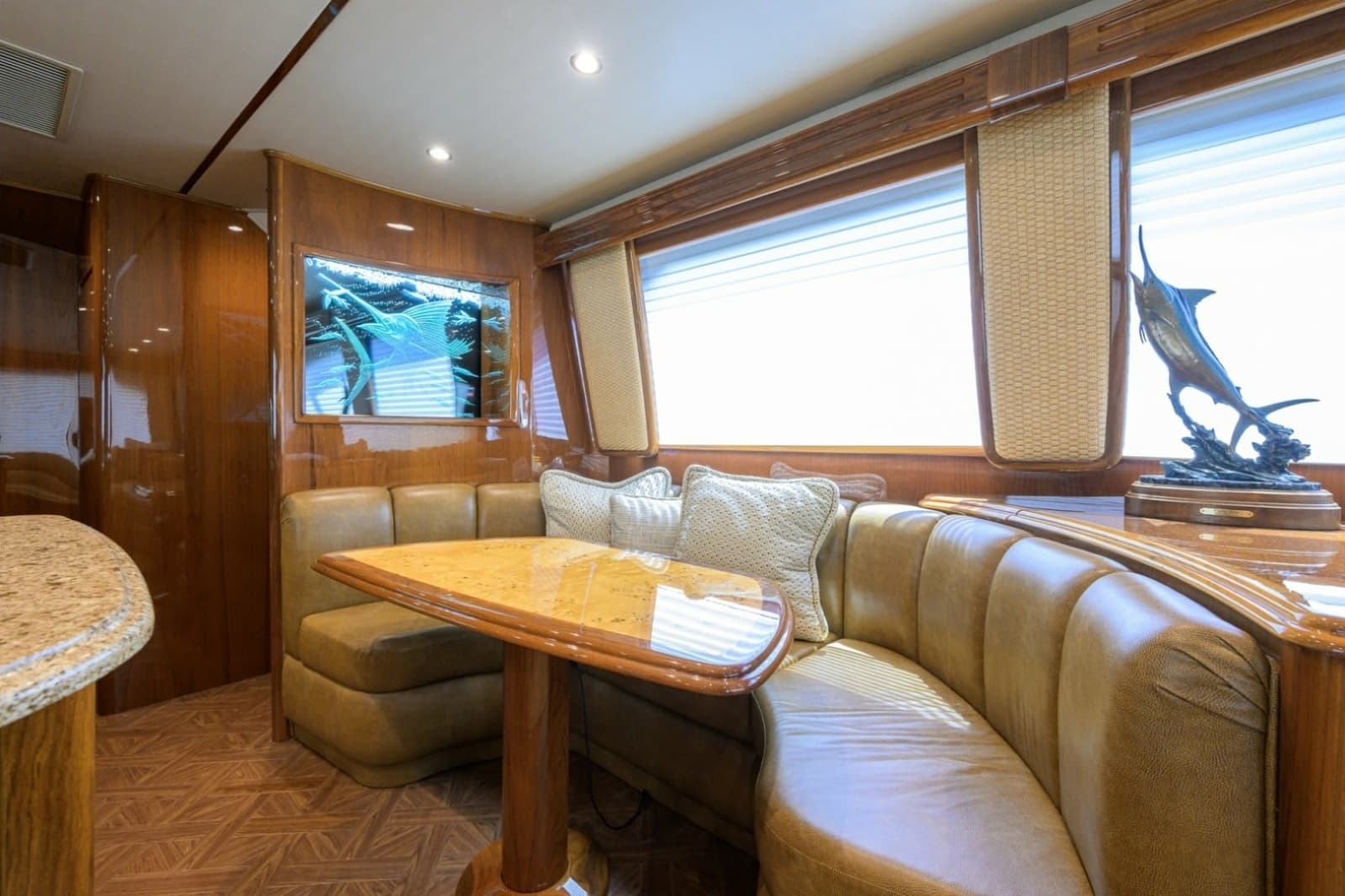 2014 Viking 70 Convertible - Photo 8