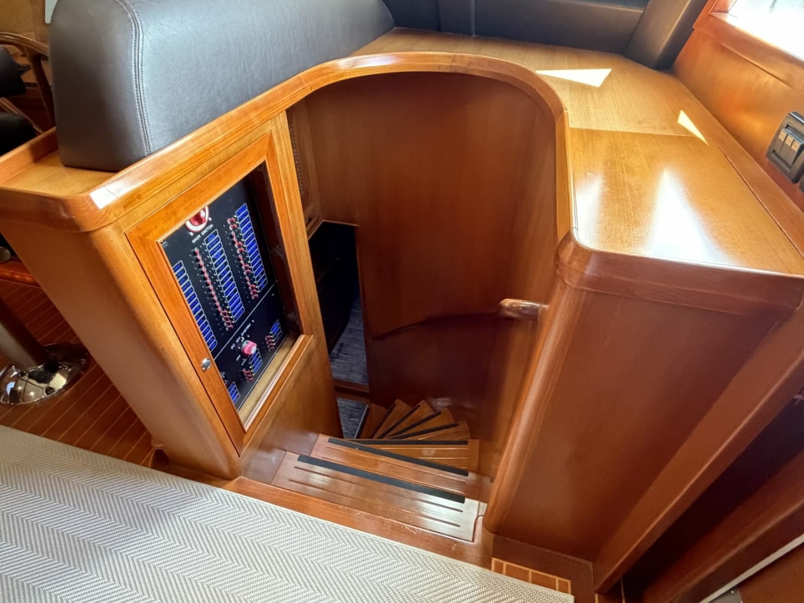 2012 Alaskan 70 Motor Yacht - Photo 51