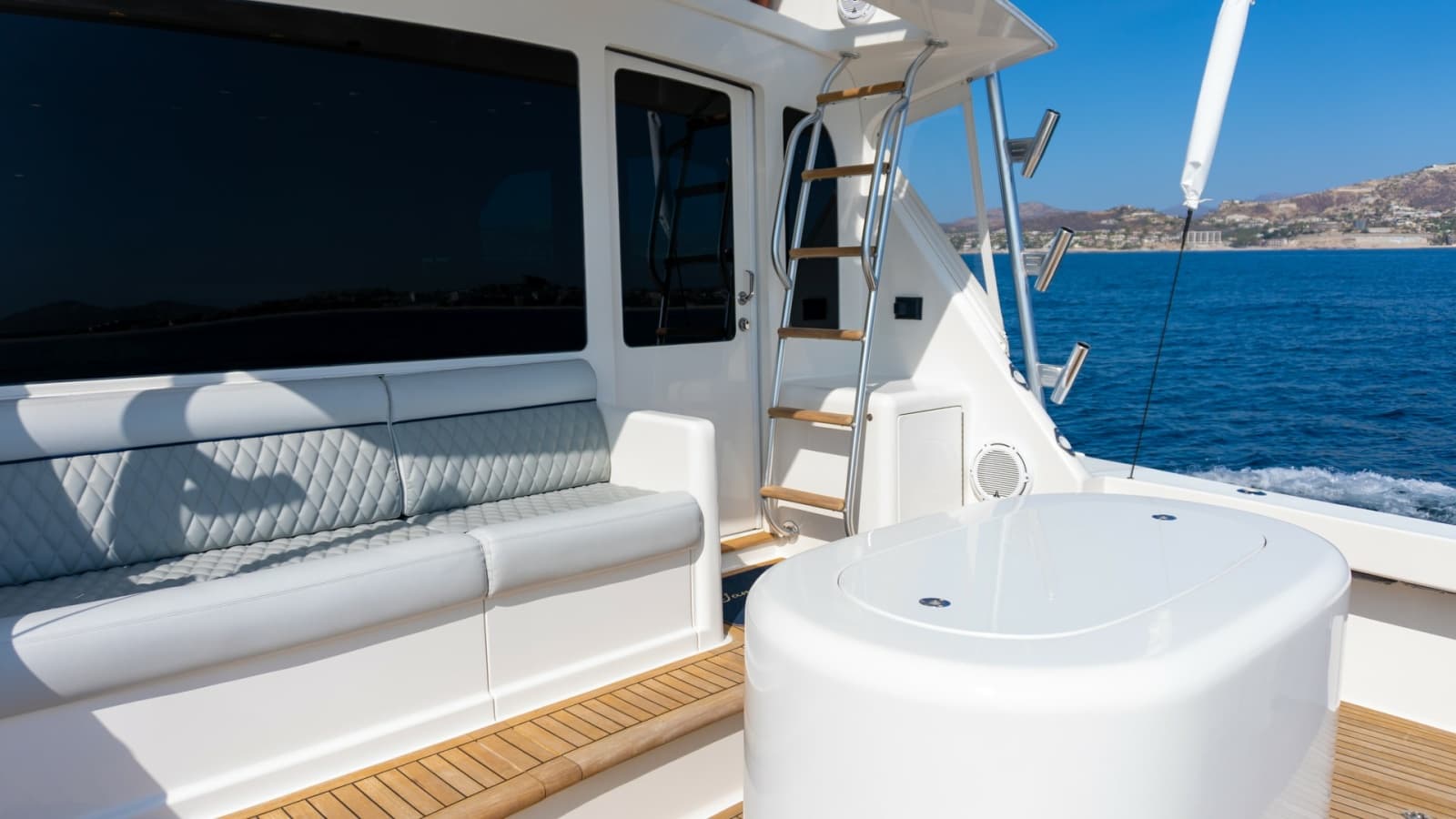 2009 Viking 50 Convertible - Photo 43