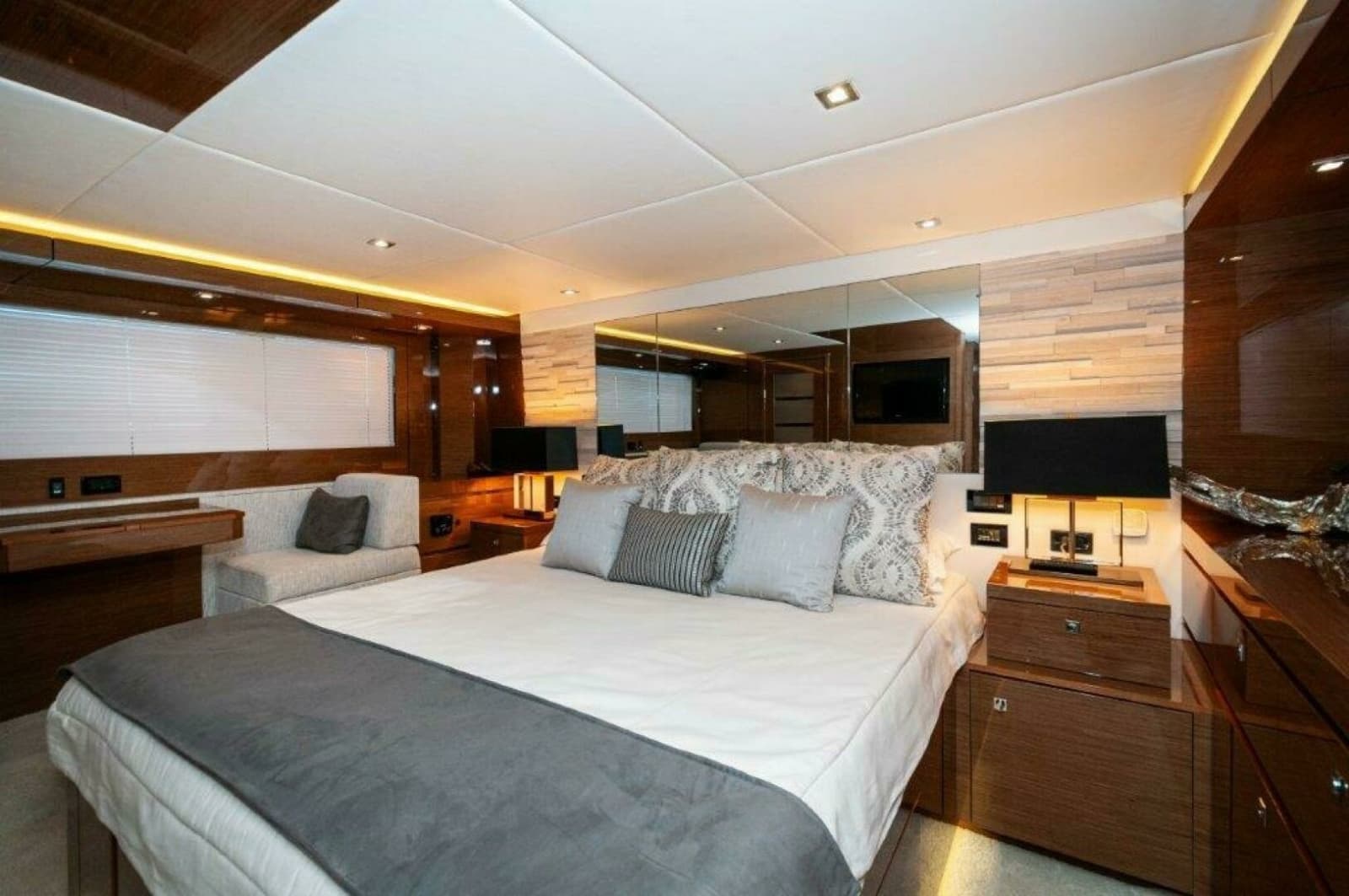 2020 Cruisers Yachts 60 Cantius - Photo 20