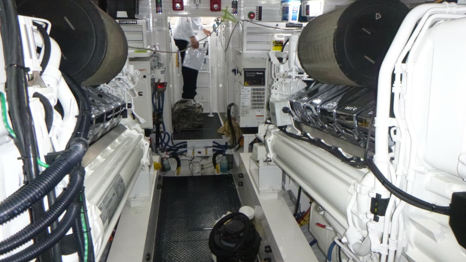 2022 Viking 68 Convertible - Photo 42
