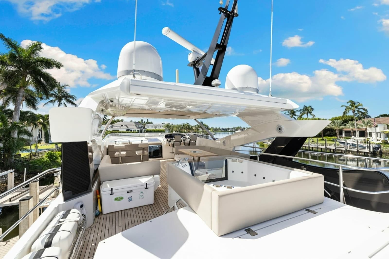 2018 Sunseeker 95 Motoryacht - Photo 45