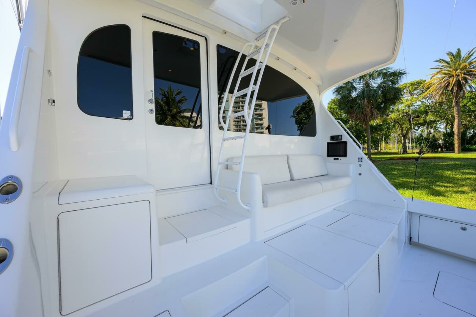 2014 Viking 76 Enclosed Bridge - Photo 54